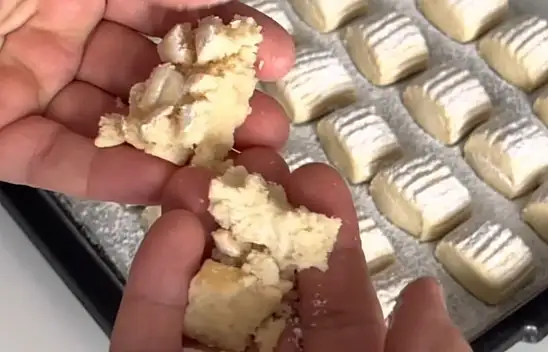 Ağızda dağılan gerçek un kurabiyesi. 30 yıllık ustası hilesini söyledi!