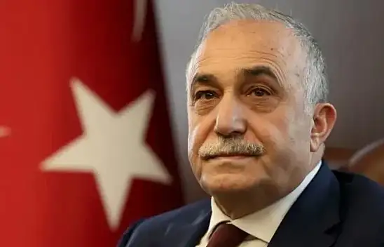 Ahmet Eşref Fakıbaba kimdir? İstifa mı etti? Ahmet Eşref Fakıbaba hangi partiden? Nerenin milletvekili?