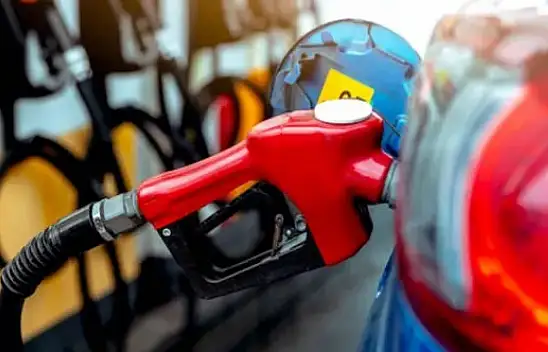 Akaryakıtı dolar vurdu: Benzin ve motorinde şaşırtan yeni fiyat