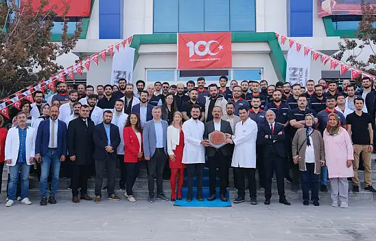 AKINROBOTICS Cumhuriyet 'in 100. Yılı kutlama töreni düzenlendi