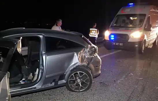 Aksaray'da otomobil minibüse çarptı: 5 yaralı