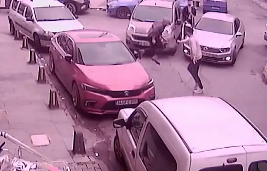 Alacaklısını yolda görünce kurşun yağdırdı