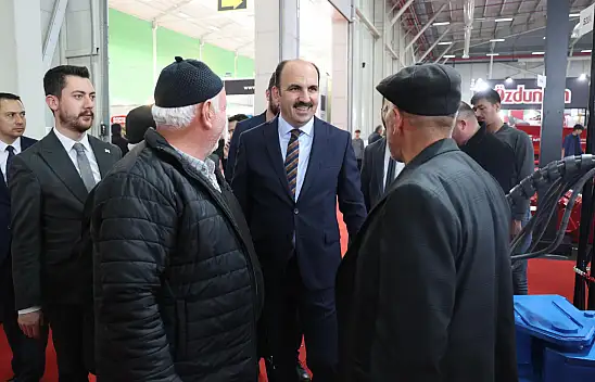 Altay Tarım Fuarı'nda Firmalarla Ve Çiftçilerle buluştu