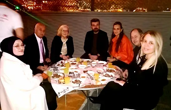 Analiz eğitim kurumları ailesi iftarda buluştu