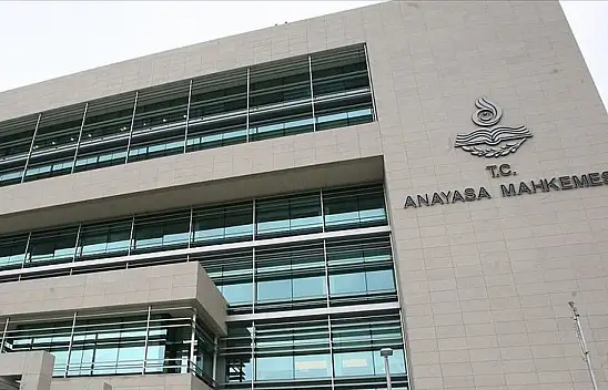Anayasaya o yasayı uygun buldu