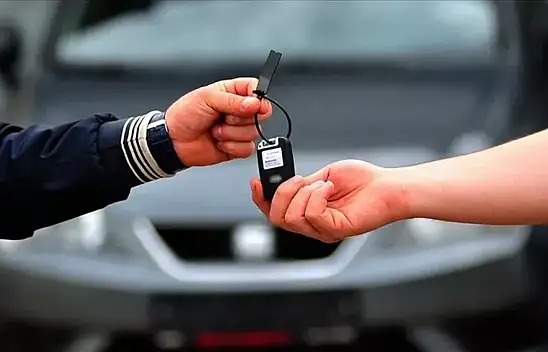Araç kiralayacaklar dikkat! Yaş, kilometre ve depozitoda yeni kurallar geliyor