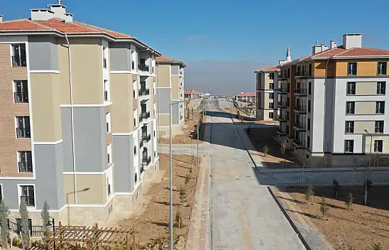 Ardıçlı TOKİ Sakinleri Eksikliklere İsyan Ediyor: Sorunların Çözümü Ne Zaman?