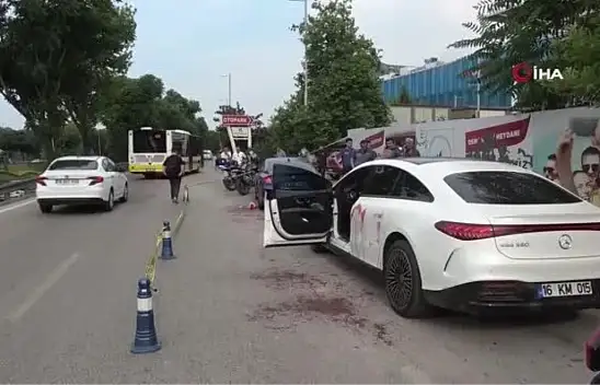 Arkadaşını boğazından bıçaklayarak öldürdü!