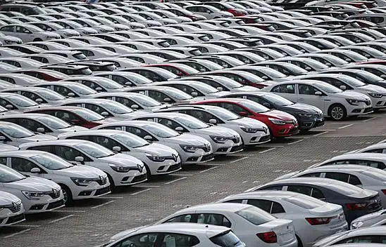 Artan fiyatlar engel olmadı! Otomobil pazarı rekor kırdı