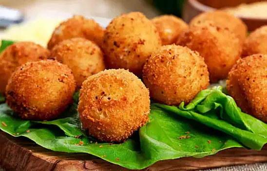 Artan pilavı çöpe döküyorsanız hemen vazgeçin. Müthiş bir köfteye dönüşüyormuş