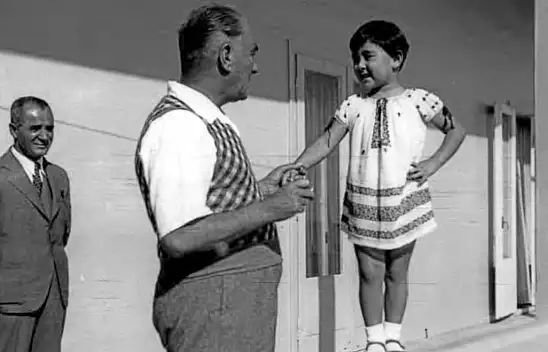 Atatürk Vasfiye kimdir? Vasfiye Atatürk'ün neyi oluyor? Vasfiye gerçek hayatta kimdir?