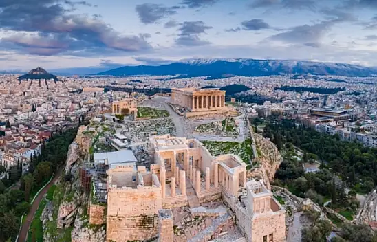 Atina ve Akropolis'te Tarih ve Turizm