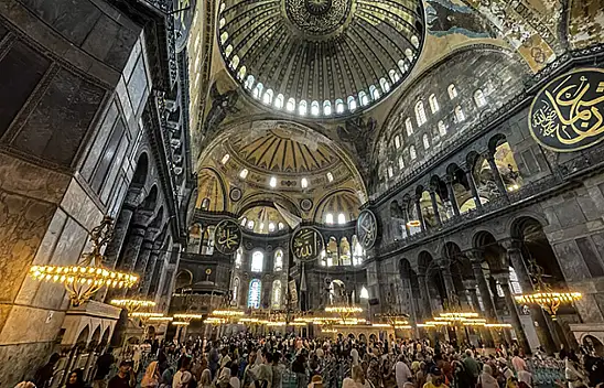 Ayasofya Camii binasının dikdörtgen olup üstünde kubbe olmasının politik sırrı!