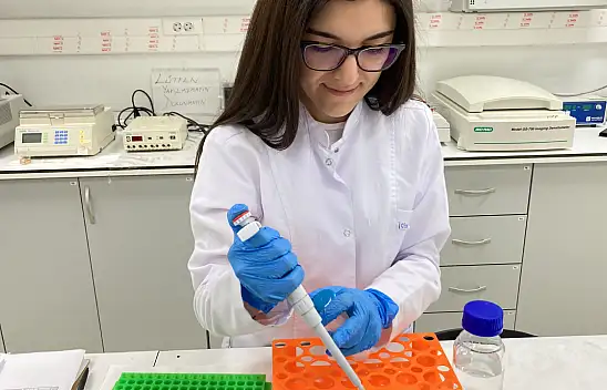 Azerbaycanlı öğrenciye, o kurumdan destek