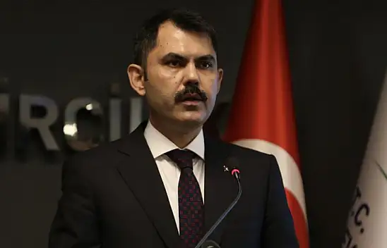 Bakan Kurum depremzedelerle iftar açtı