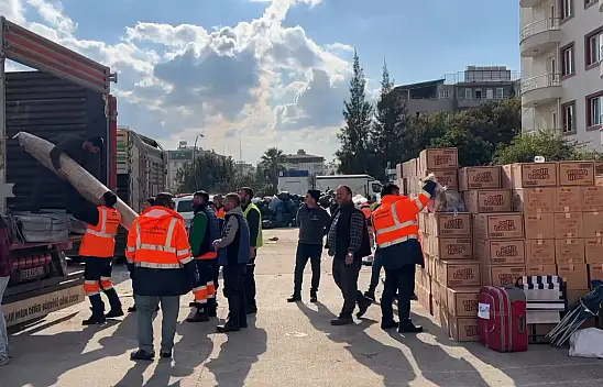 Başkan Altay: Konya'dan gönderilen yardımları en hızlı şekilde ihtiyaç sahiplerine ulaştırıyoruz