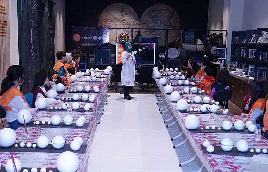 Başkan Altay, tüm öğrencileri Bilim Merkezi'ne davet etti