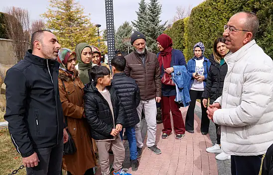 Başkan Kavuş depremzedeleri Devri Alemde ağırladı