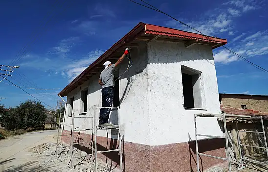 Başkan Kavuş talimat verdi: Ayşe teyzenin yüzü güldü