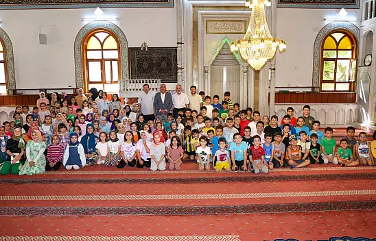 Başkan Kavuş'tan Kur'an kursu öğrencilerine hediye