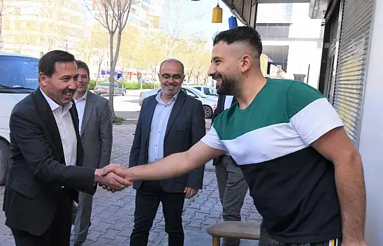 Başkan Kılca, Mehmet Genç, Abdullah Ağralı ile Saddet Armağan, Güleç Korumaz vatandaşlar ile buluştu