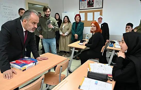 Belediyenin üniversite öğrencilerine verilen burs hesaplara yattı: Hesapları kontrol etmeyi unutmayın!