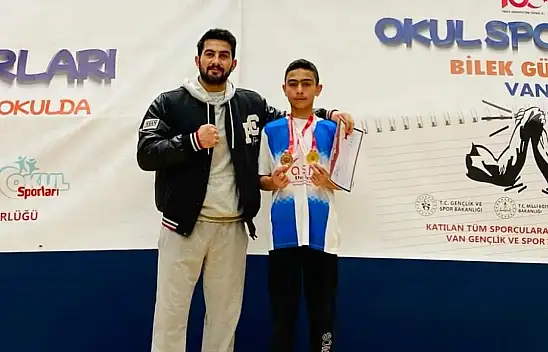 Bilek güreşinde bölge birinciliği