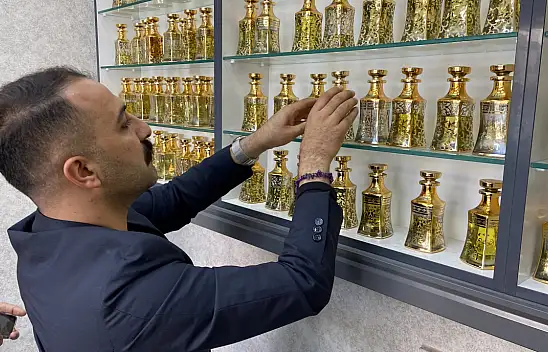 Bin kokuyu aklında tutan Konyalı parfümcüden büyük hedef: İlk Türk olur mu?