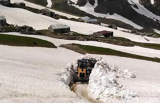 Bu mevsimde o ilde karla mücadele devam ediyor