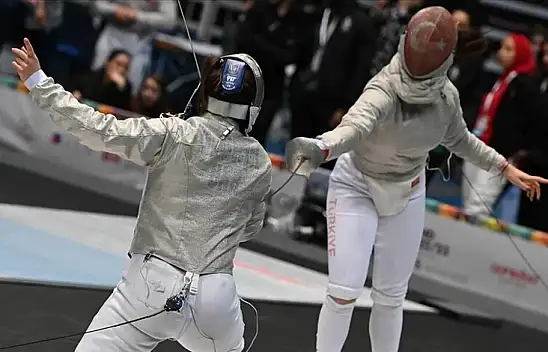 Bulgaristan'da Milli eskrimciler, 4 madalya kazandı