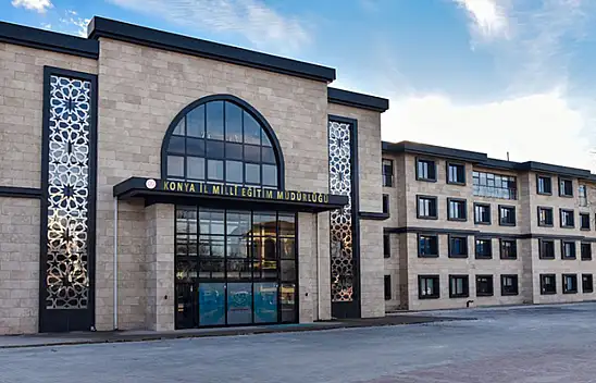 Konya'da bulundukları kurumda görev sürelerini tamamlayan okul idarecileri yer değiştiriyor