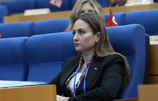 Büşra Özdemir kimdir? Nereli? Büşra Özdemir Antalya Büyükşehir Belediye Başkan Vekili mi? Büşra Özdemir hangi partiden?