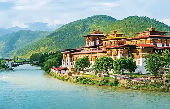 Butan: Dünya üzerindeki tek karbon negatif ülke ve sürdürülebilirlik modeli