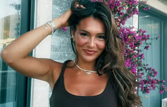 Çağla Boz kimdir? Kaç yaşında? Çağla Boz Alina Boz kardeş mi? Çağla Boz sevgilisi kimdir?