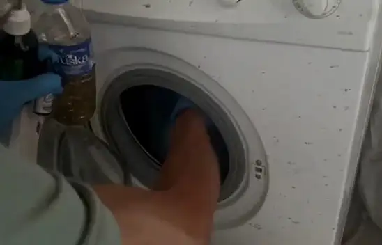 Çamaşır makinesi içine uyuşturucu saklamışlar