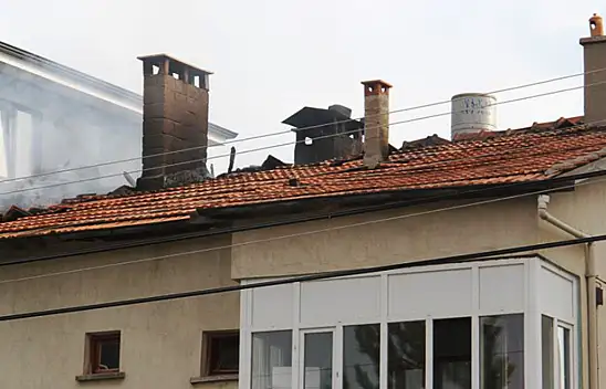 Konya'da çatıda konserve pişirmeye kalktı! Az daha evi yakacaktı...