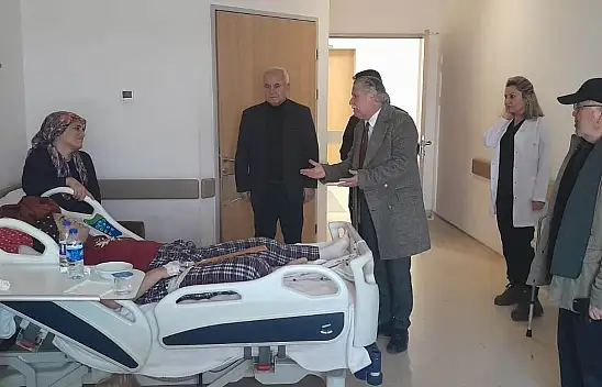 CHP'den, depremzedelere geçmiş olsun ziyareti