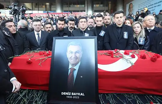CHP, Deniz Baykal için genel merkezde tören düzenledi