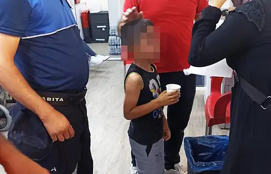 Çocuğun boğazına şeker kaçtı! İmdadına itfaiye eri yetişti