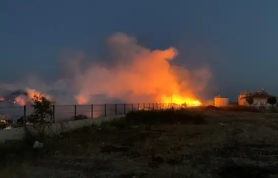 Çöplükte çıkan yangın büyümeden kontrol altına alındı