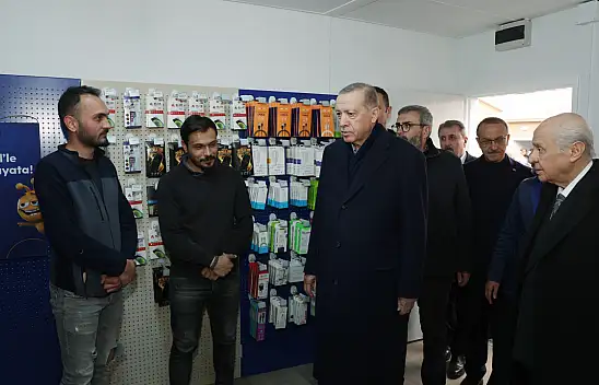Cumhurbaşkanı Erdoğan, Kahramanmaraş'ta AFAD Kocaeli Çarşısı'nı ziyaret etti