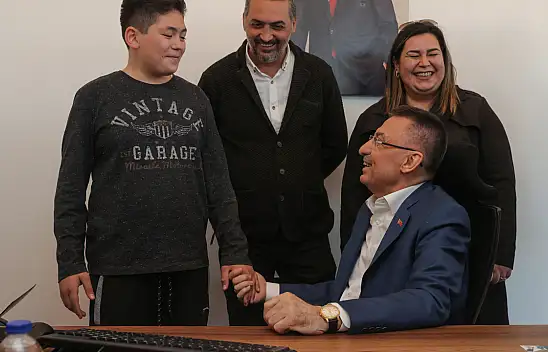 Cumhurbaşkanı Yardımcısı, Etimesgut'ta vatandaşlarla bayramlaştı