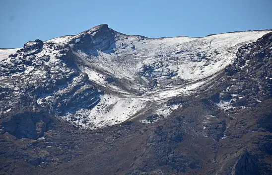 Dağlar beyaza büründü, göçerler kış hazırlığına başladı!