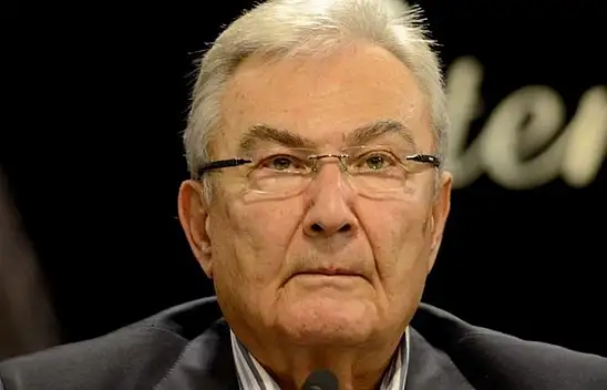 Deniz Baykal vefat etti