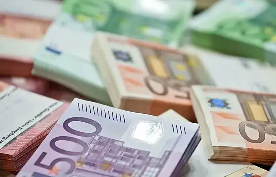 Dolar ve Euro tarihi zirvesine yaklaştı!