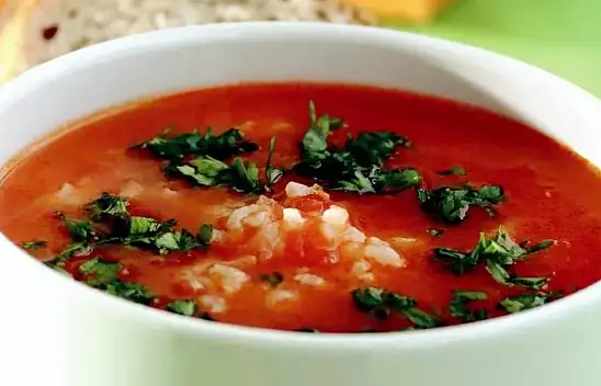 Domatesli Bulgur Çorbası: Domatesli Bulgur Çorbası Nasıl Yapılır? Domatesli Bulgur Çorbası Yapımı!