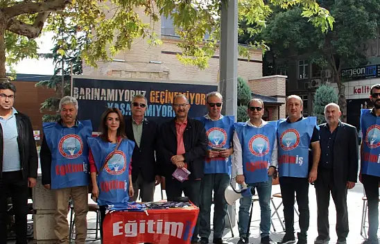 Eğitim-İş'ten, barınamıyoruz, geçinemiyoruz ve yaşayamıyoruz standı