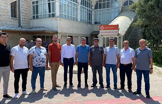 Ekici sanayi sitesinde aşure ikramına katıldı