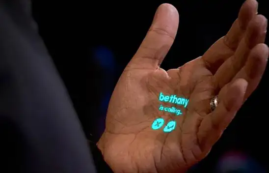 Ekranı olmayan akıllı telefonun fiyatı ve özellikleri belli oldu! İşte o telefon