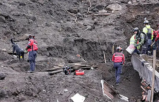 Ekvador'da toprak kayması: 33 ölü